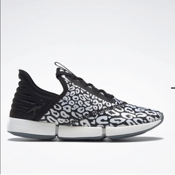 REEBOK ATHLETIC WOMEN DAILY FIT DMX SIZE 7.5 - Picture 1 of 8